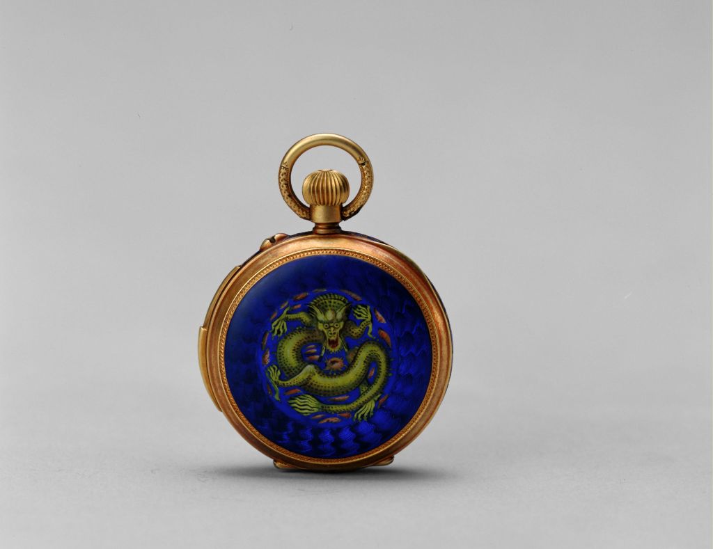 图片[2]-Gold Shell Xianglong Enamel Painting Spring Beating Watch-China Archive